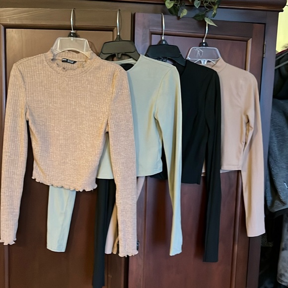 Set of four long sleeve crop tops size small - Picture 1 of 13